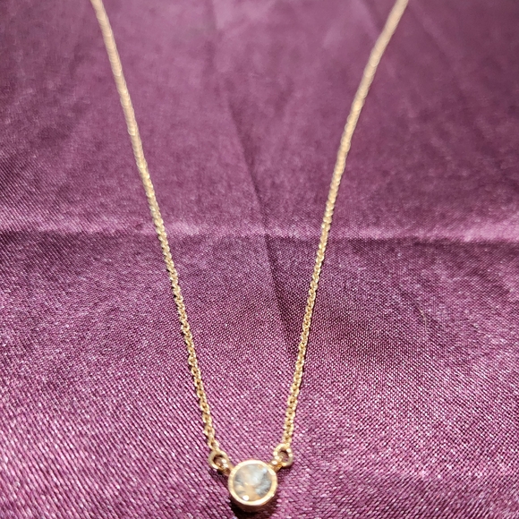 Elegant Gold Chain Necklace - Picture 4 of 5